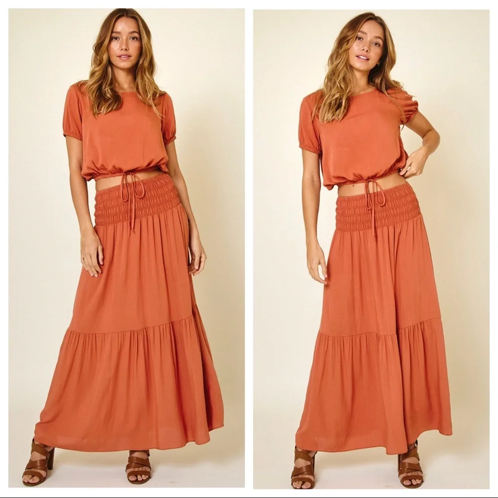 45 Beautiful Short Puff Sleeve Top With Matching Skirt - Picture 5 of 5